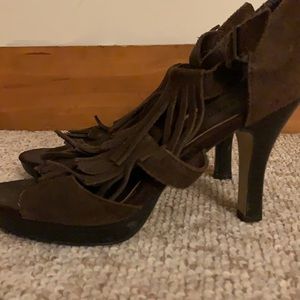 High heeled fringed sandals